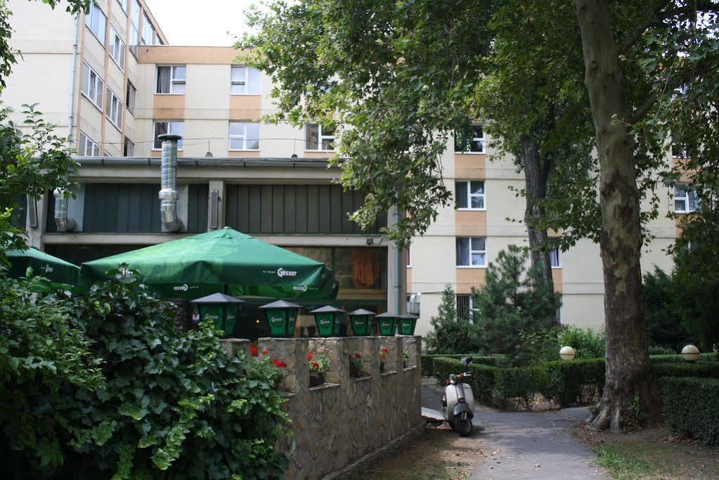 Hostel Flandria Budapest Luaran gambar